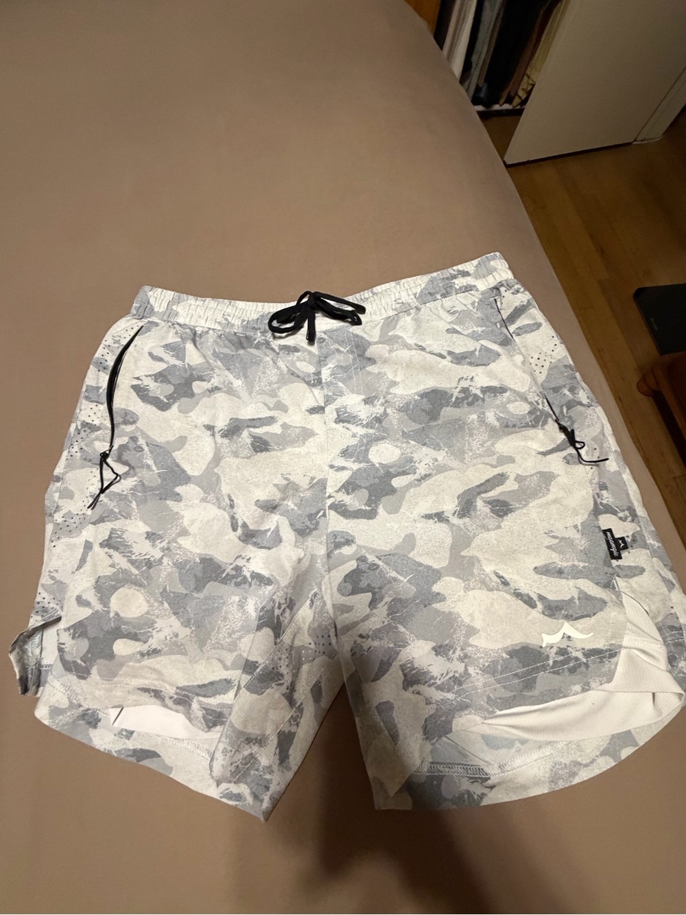 Men's Maamgic Camo Performance Shorts - Light Gray